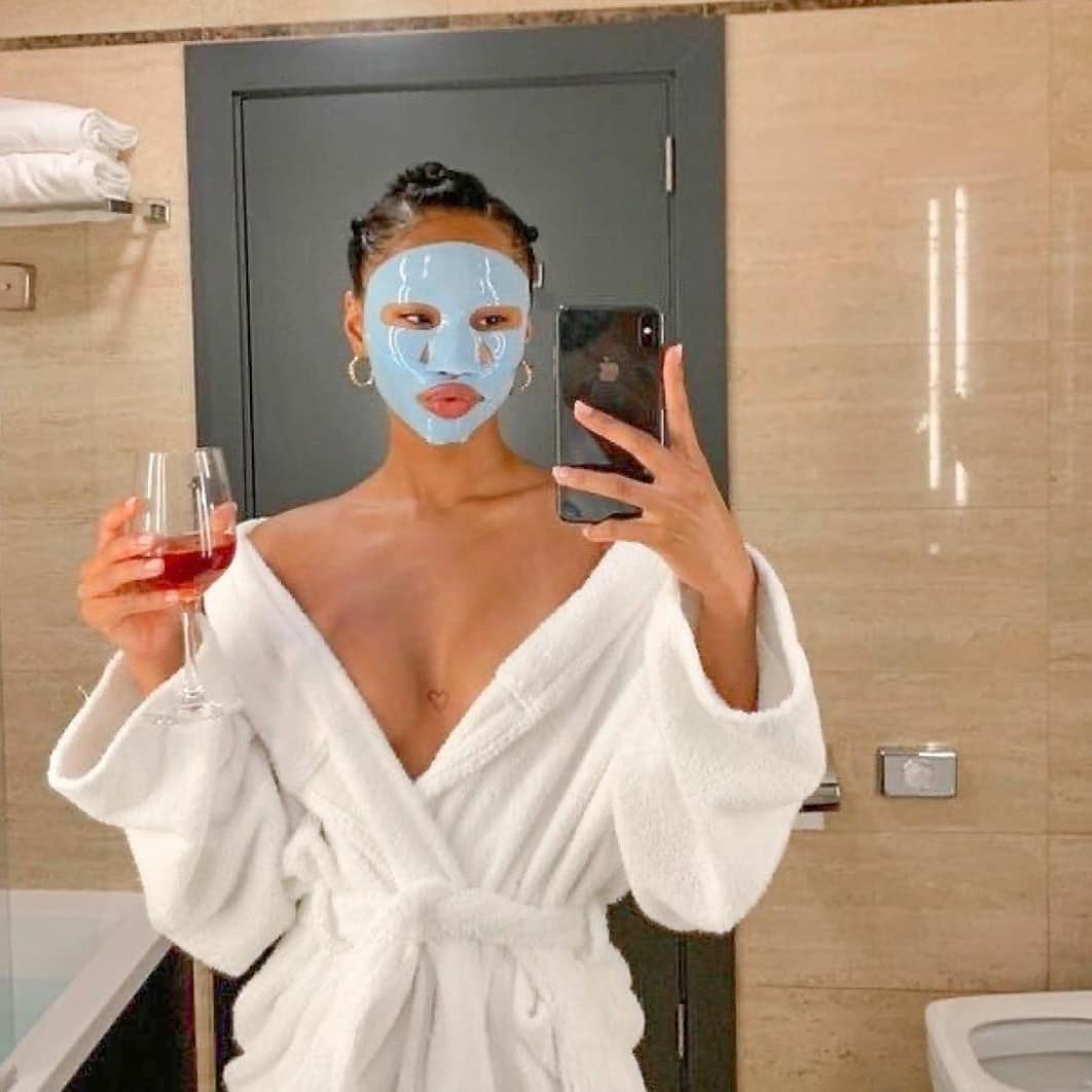 Neck Skin Treatment With The Attempted New Gadget